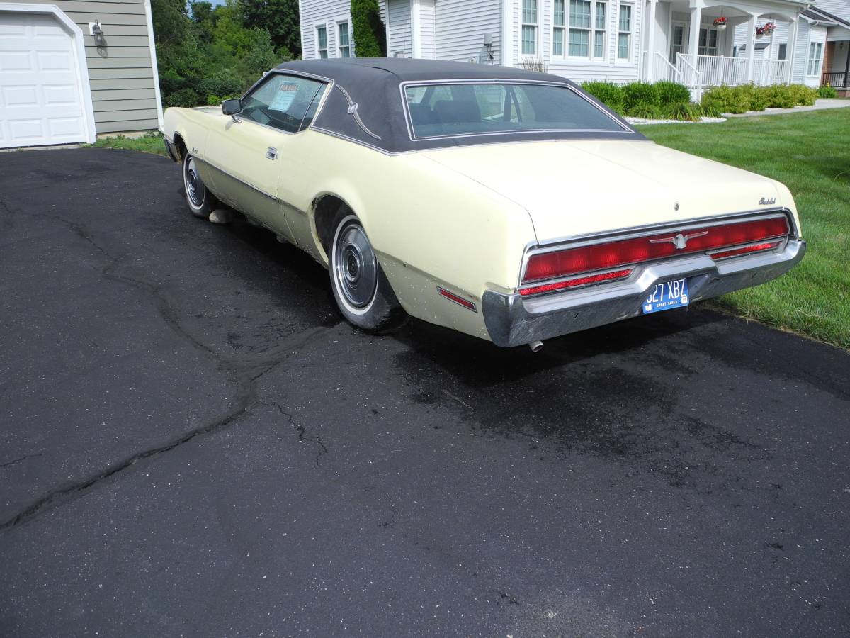 Ford-thunderbird-coupe-1972-yellow