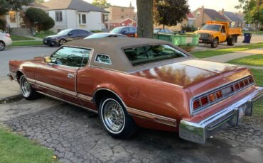 Ford-thunderbird-coupe-1976-1