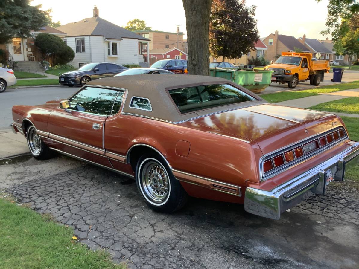 Ford-thunderbird-coupe-1976-1