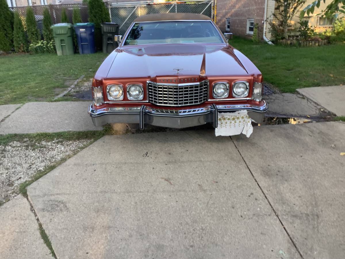 Ford-thunderbird-coupe-1976-4