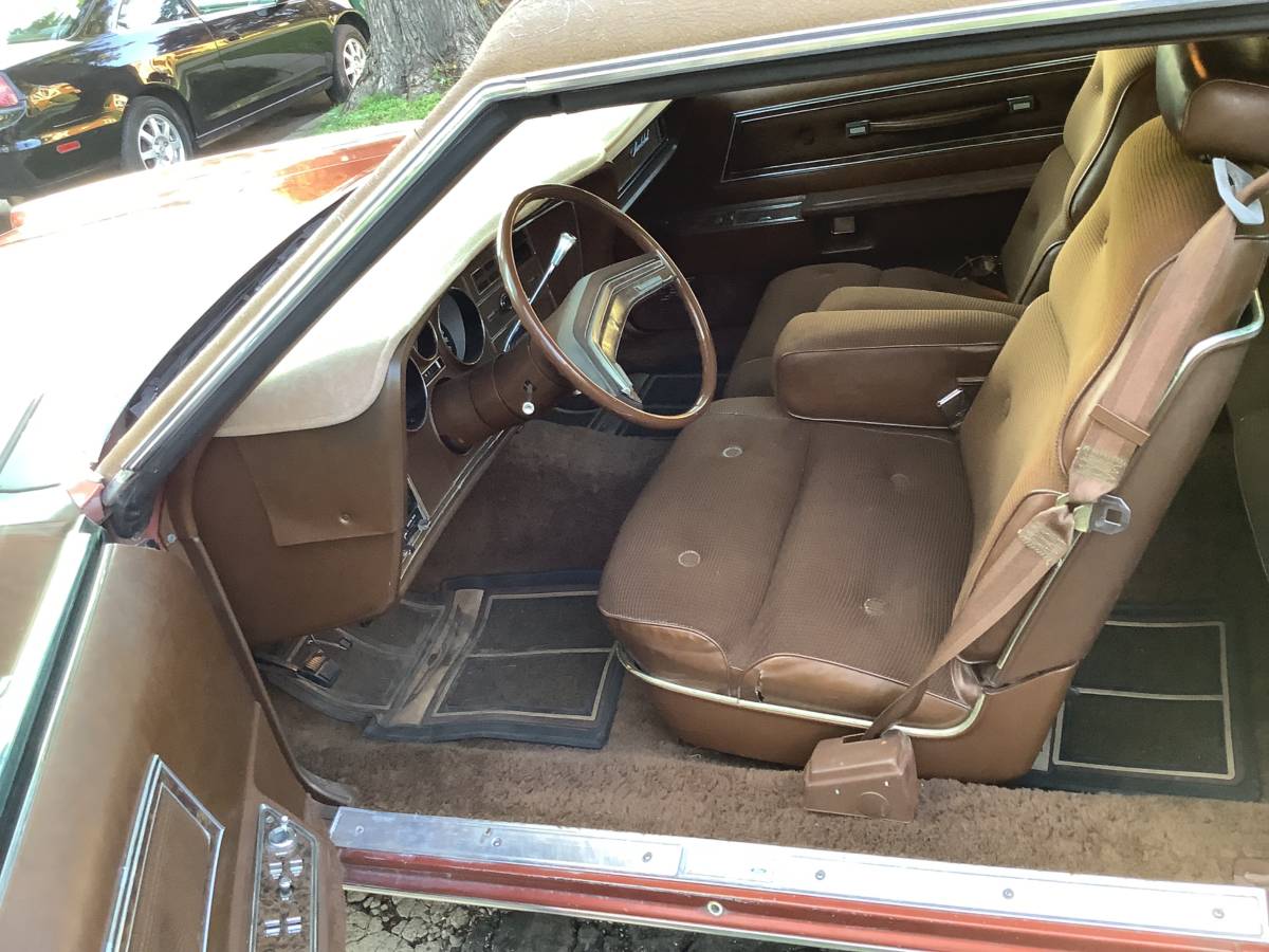 Ford-thunderbird-coupe-1976-6