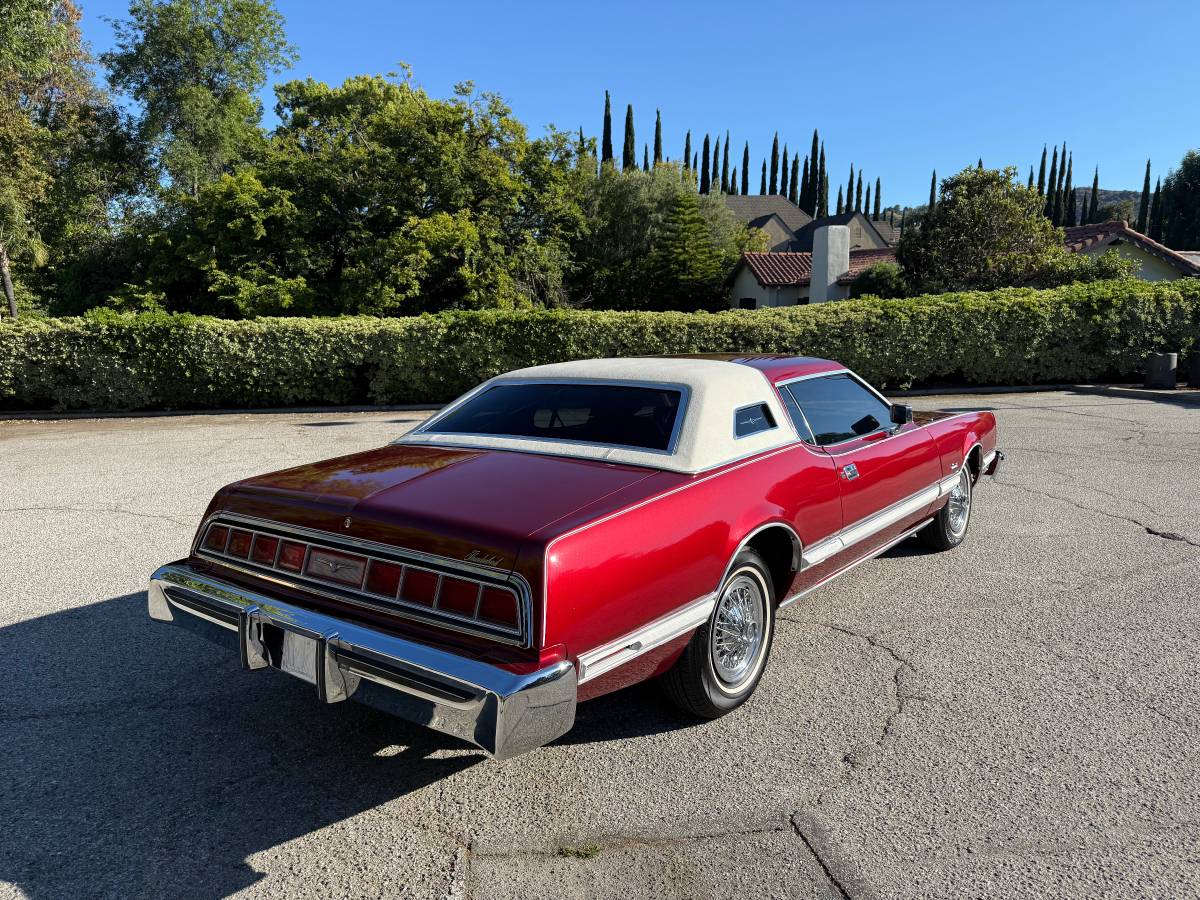 Ford-thunderbird-coupe-1976-red-1