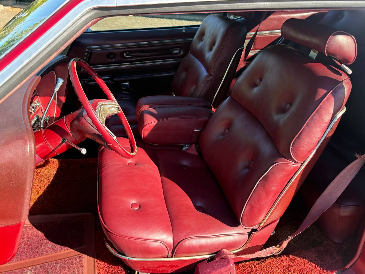 Ford-thunderbird-coupe-1976-red-11