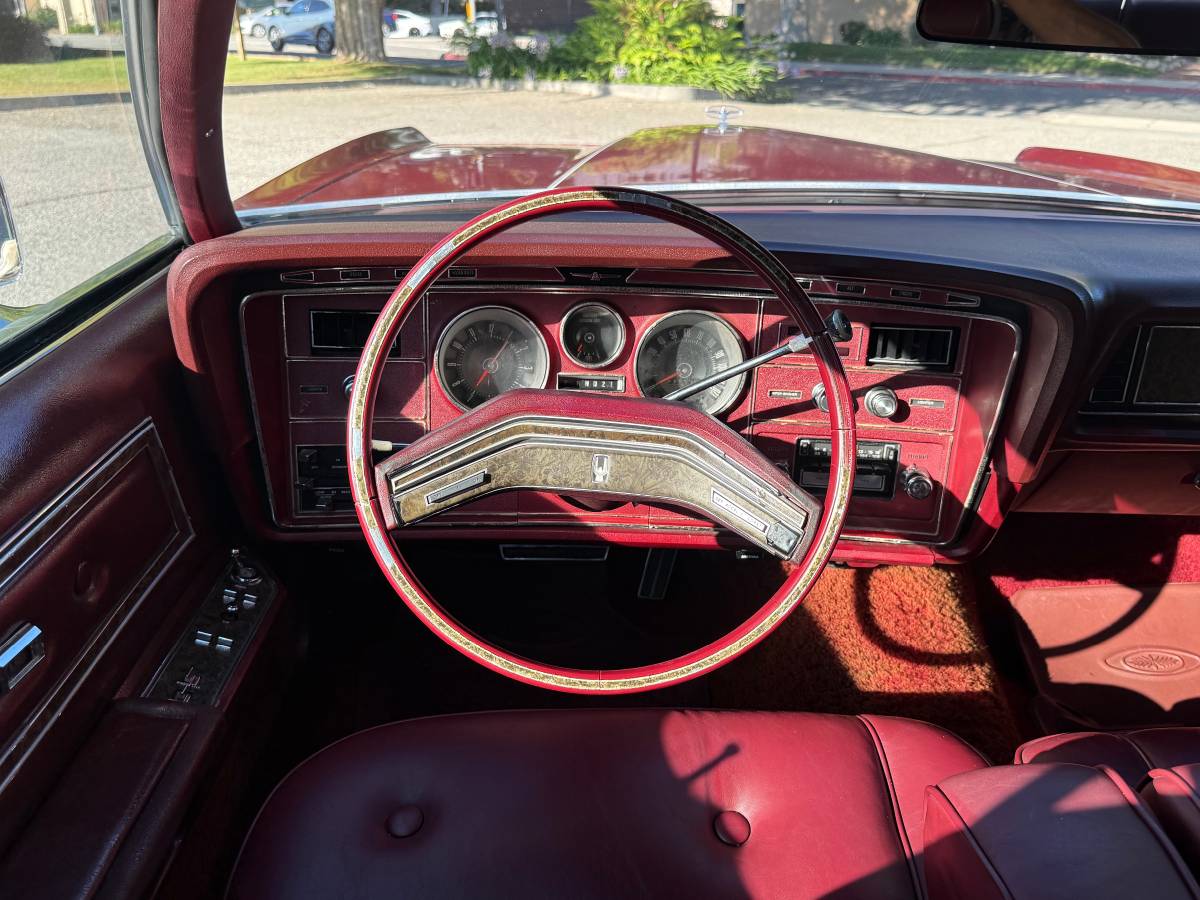 Ford-thunderbird-coupe-1976-red-12