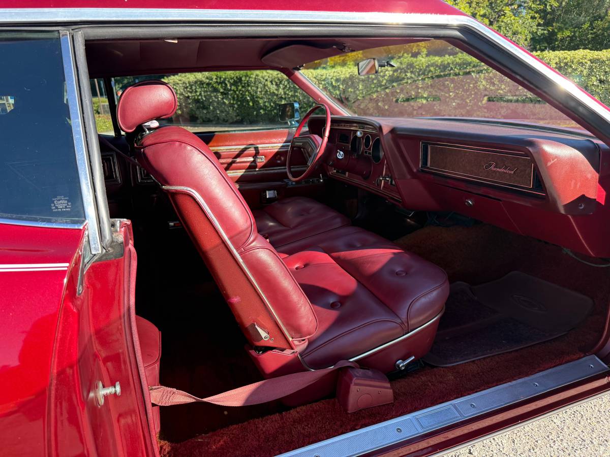 Ford-thunderbird-coupe-1976-red-14