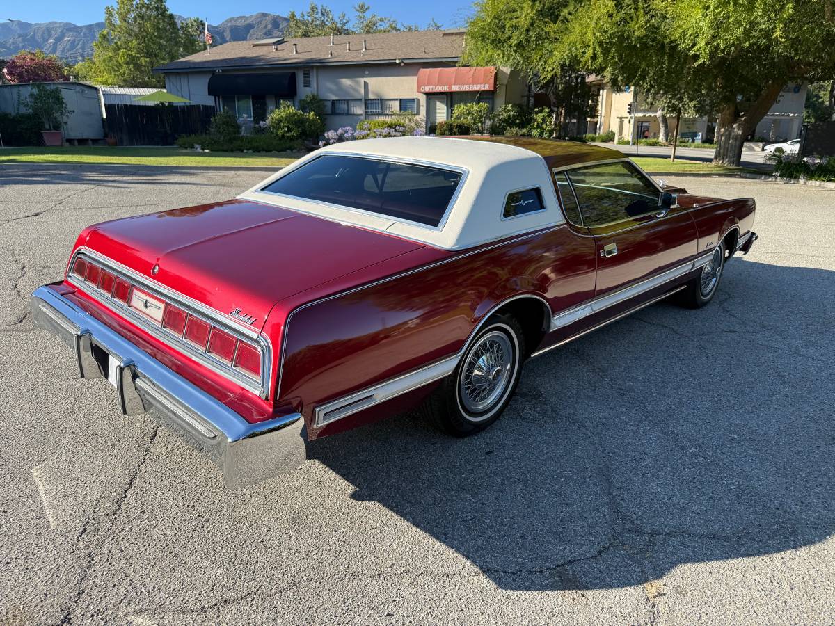 Ford-thunderbird-coupe-1976-red-17