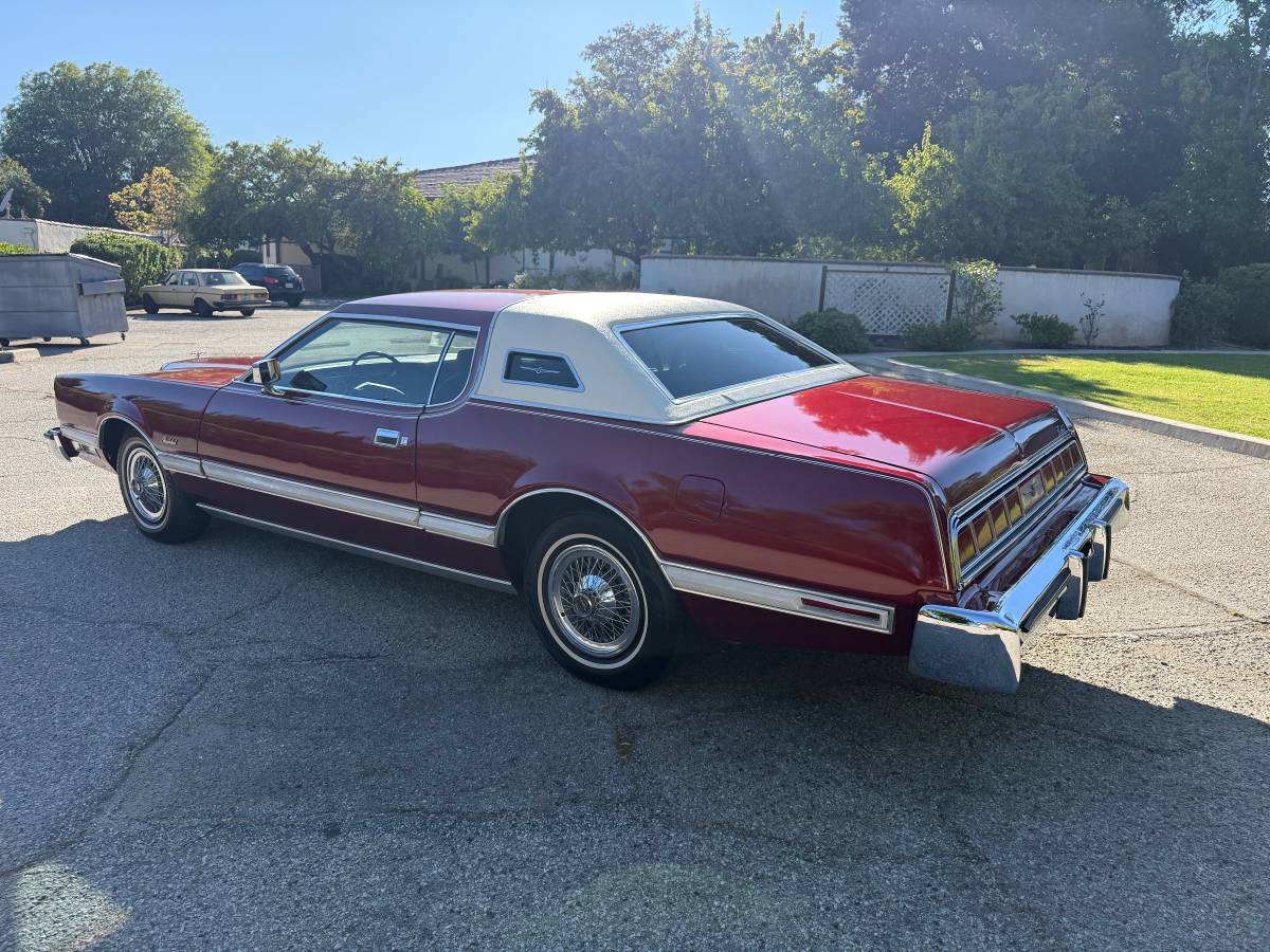 Ford-thunderbird-coupe-1976-red-20