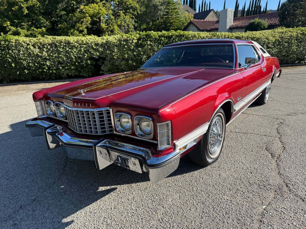 Ford-thunderbird-coupe-1976-red-23