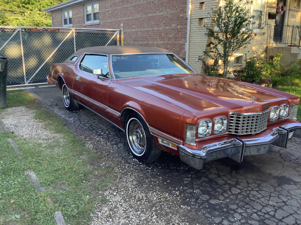Ford-thunderbird-coupe-1976