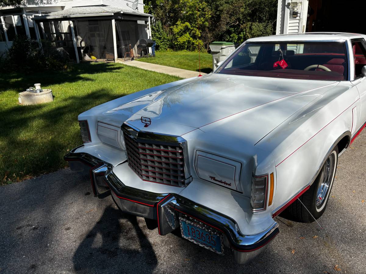 Ford-thunderbird-coupe-1977-white-1