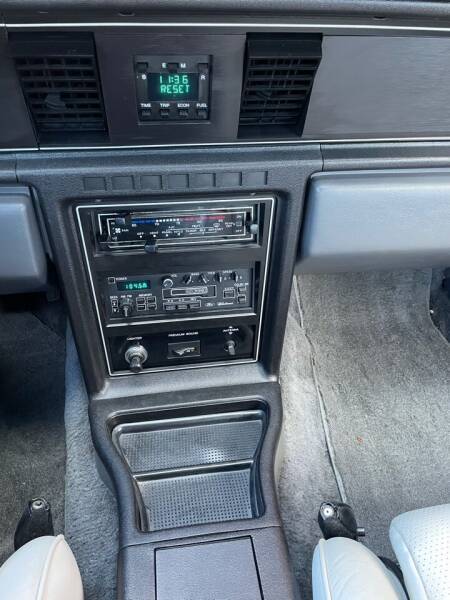 Ford-thunderbird-fila-1984-white-8