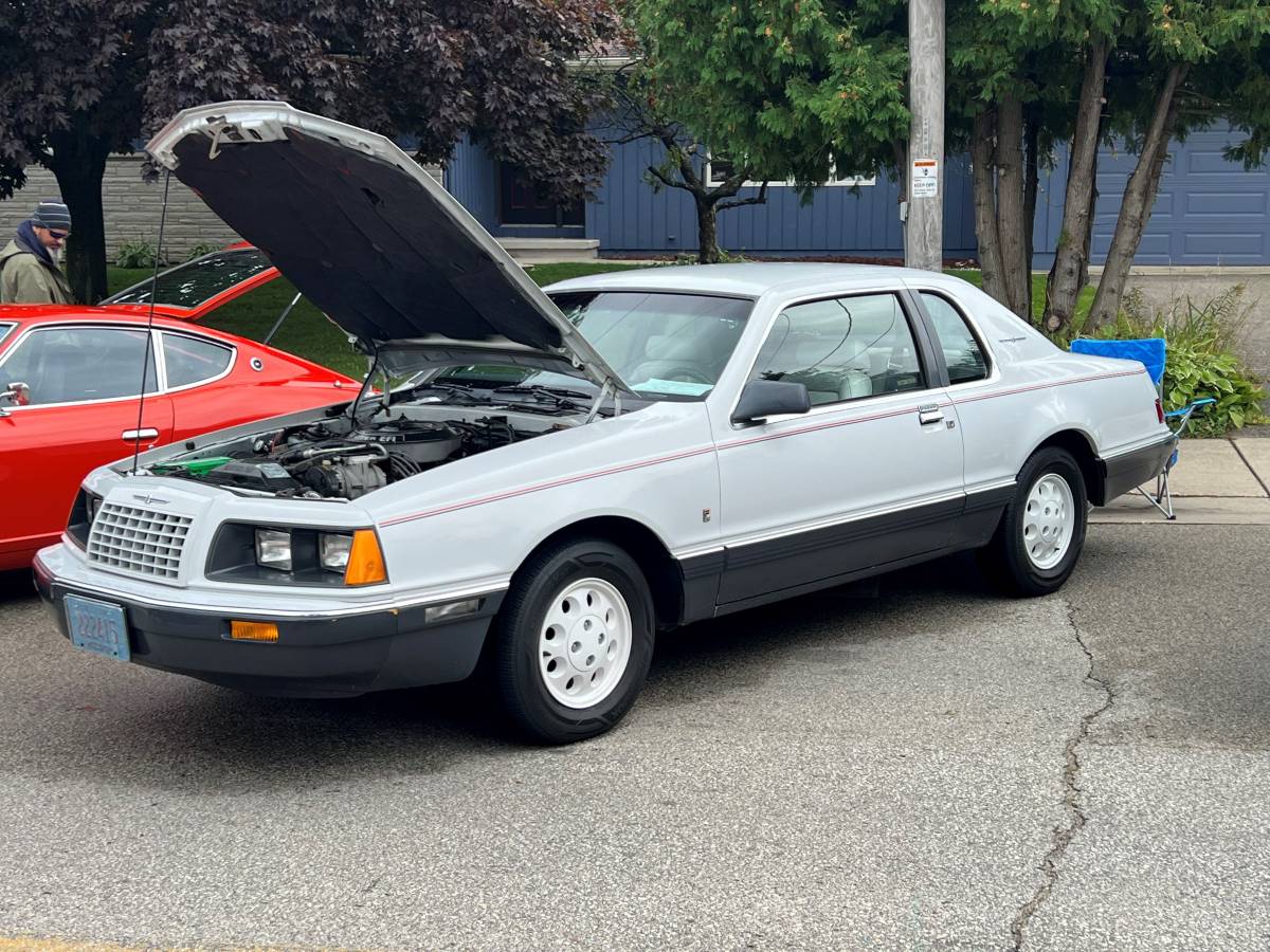 Ford-thunderbird-fila-1984-white
