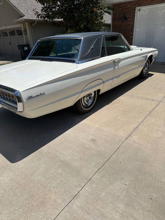 Ford-thunderbird-landau-1965-white