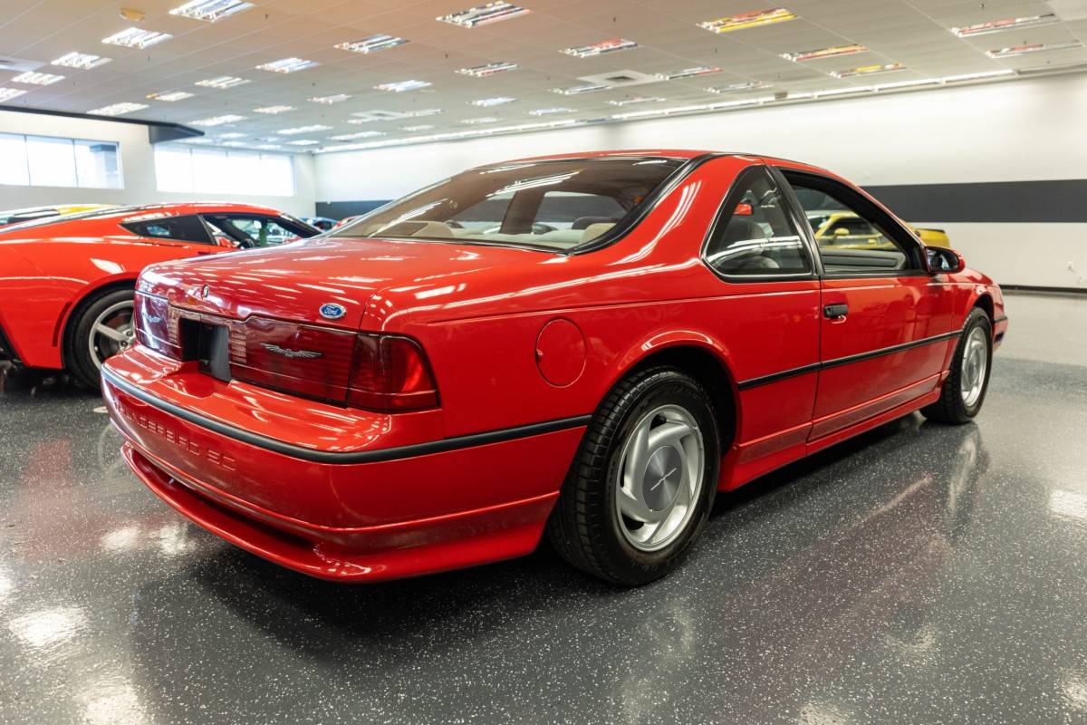 Ford-thunderbird-sc-1989-red-1