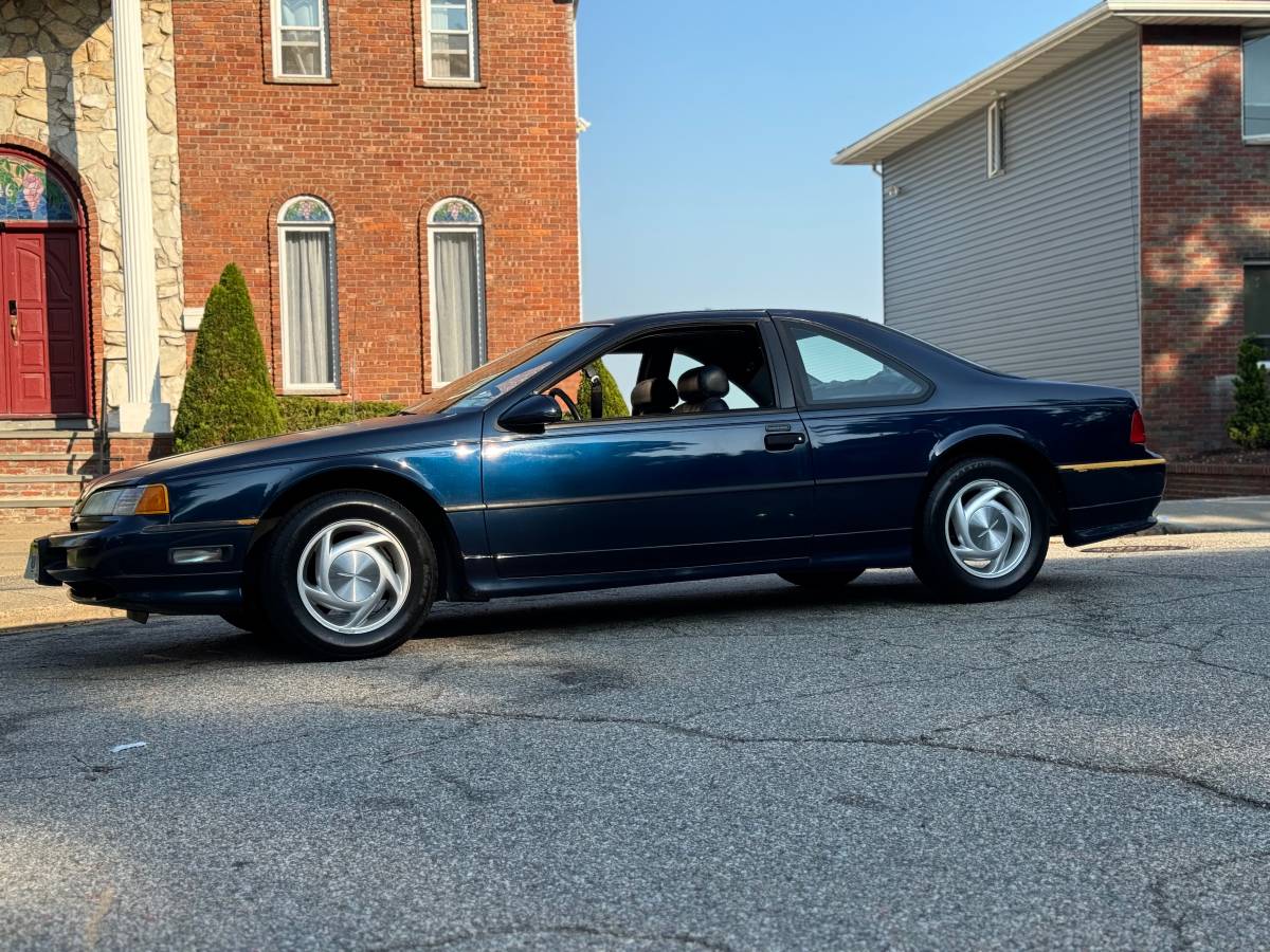 Ford-thunderbird-supercoupe-1988-blue-2