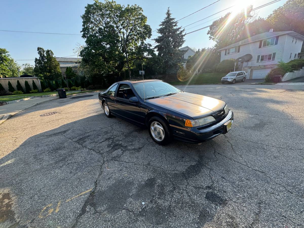 Ford-thunderbird-supercoupe-1988-blue