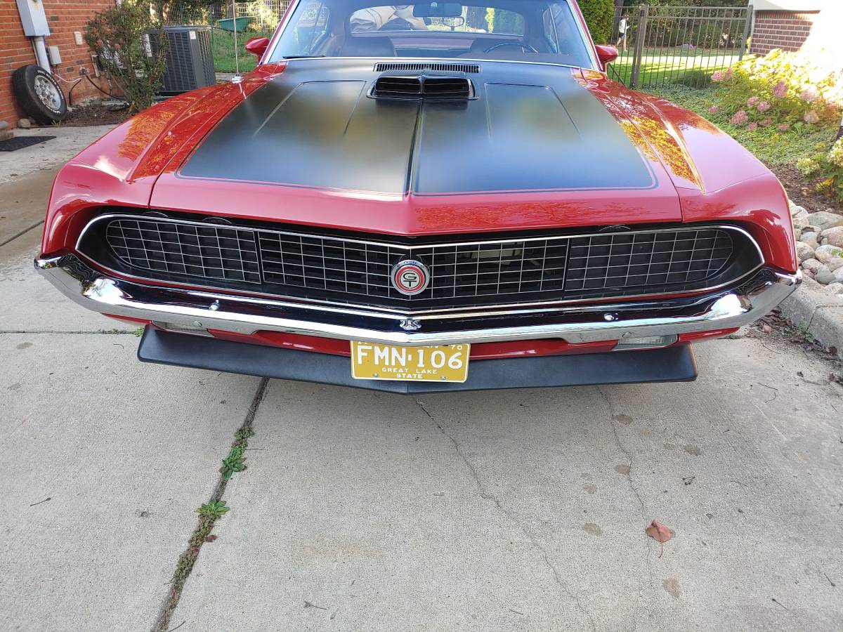 Ford-torino-gt-1970-red-16