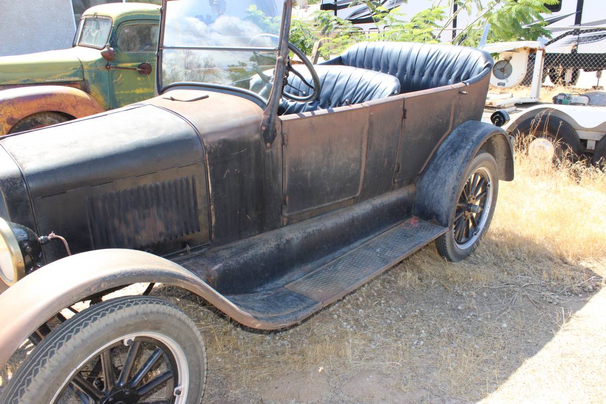 Ford-touring-1926-4