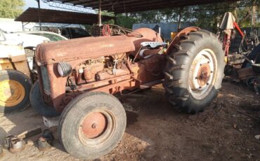 Ford-tractor-trailer-1900-custom