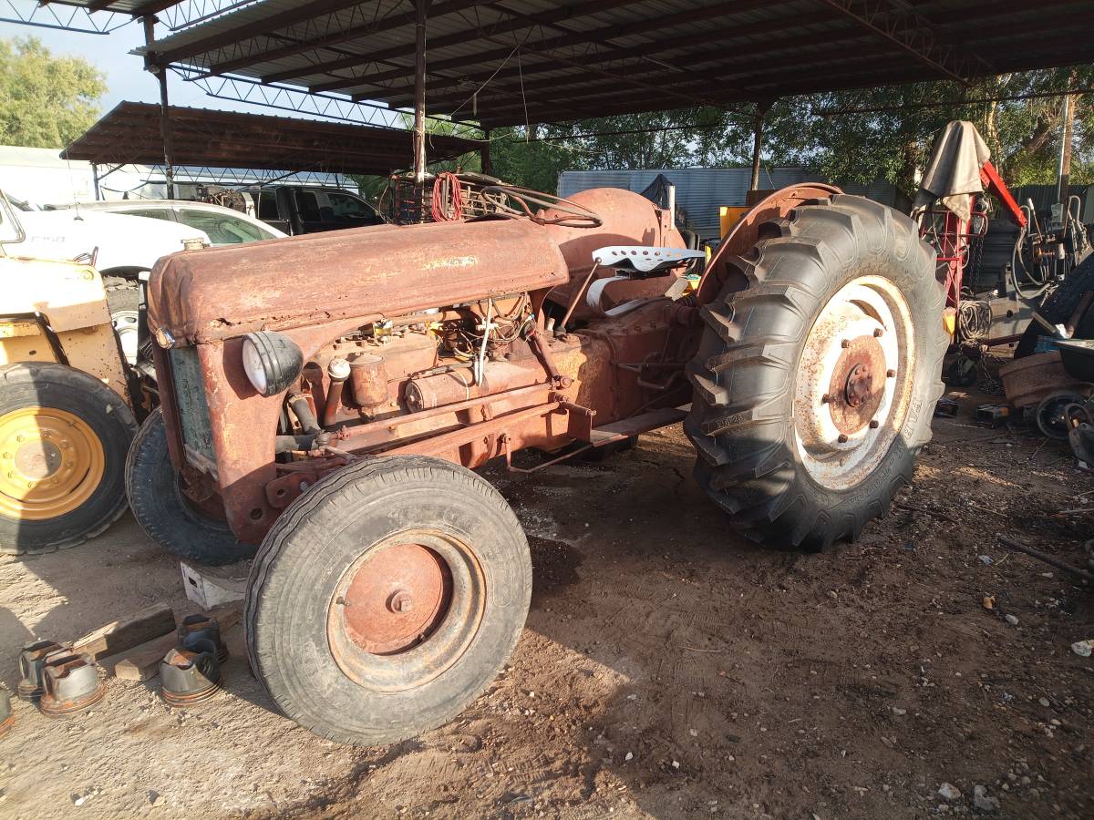 Ford-tractor-trailer-1900-custom