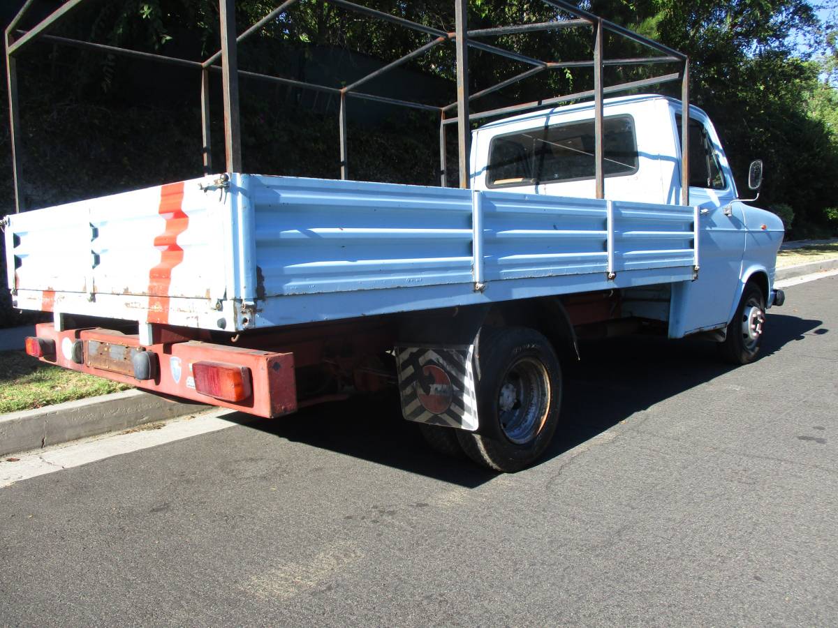 Ford-transit-classic-diesel-1977-18