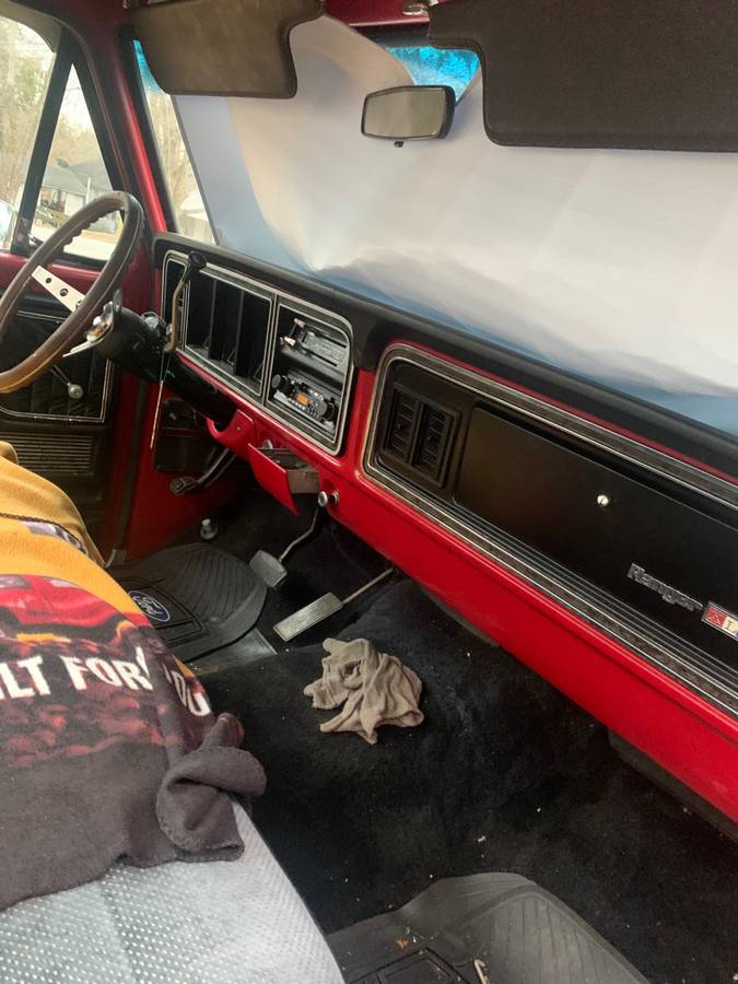 Ford-truck-f100-2wd-xlt-1973-red-2