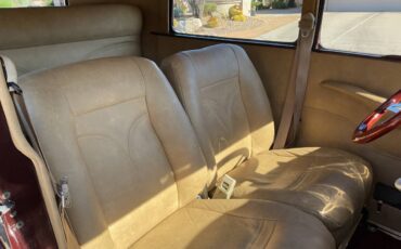 Ford-tudor-sedan-1929-brown-2