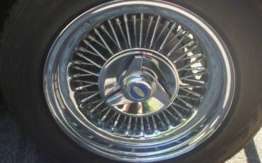 Ford-victoria-1933-white-11