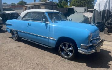 Ford-victoria-shoe-box-1951-blue-10