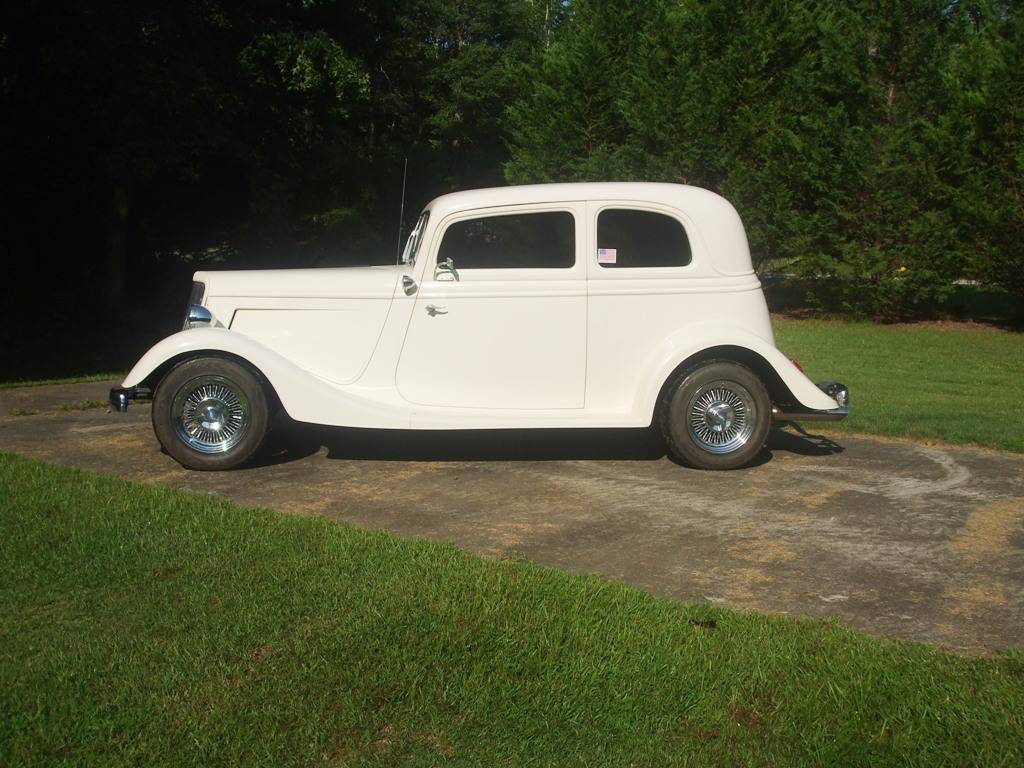 Ford-victoria-vicky-1933-white