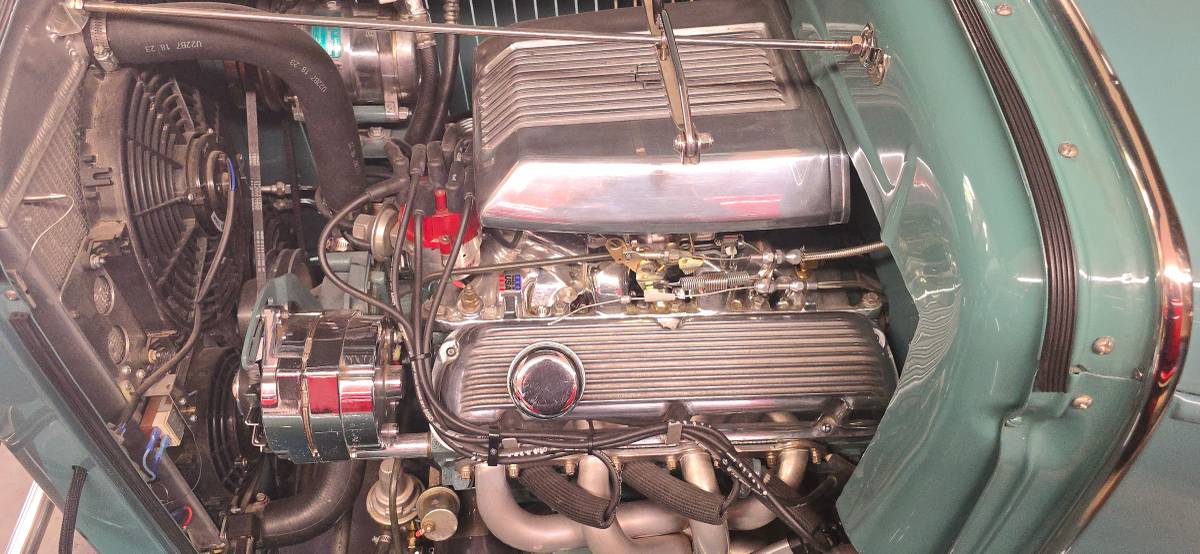 Ford-woody-1932-green-12