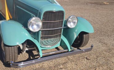 Ford-woody-1932-green-17
