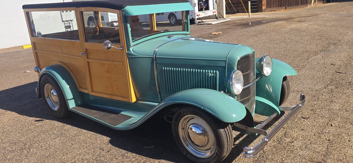 Ford-woody-1932-green-18