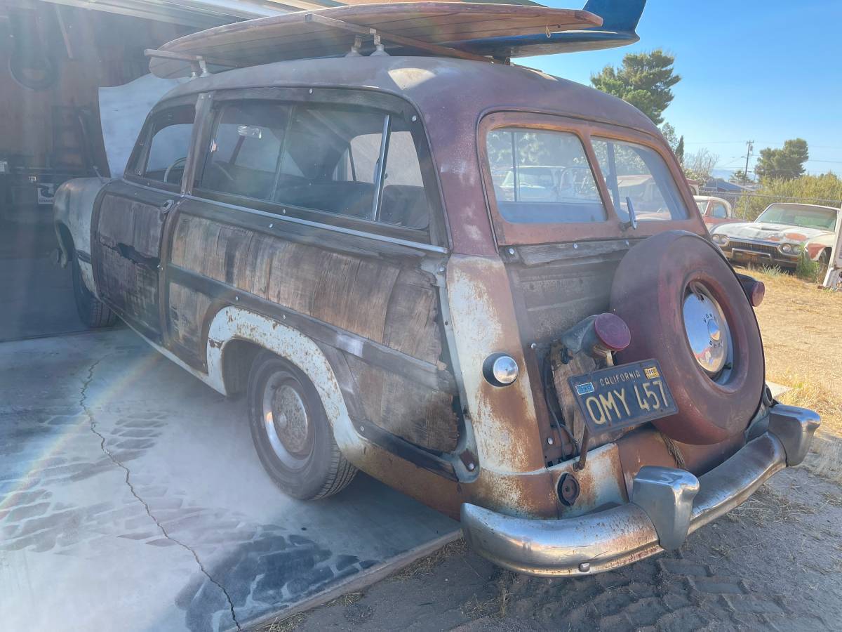 Ford-woody-custom-1949-green-2