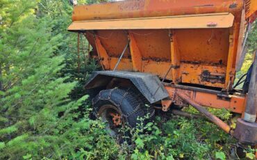 Fwd-all-wheel-drive-plowsander-diesel-1952-orange-2