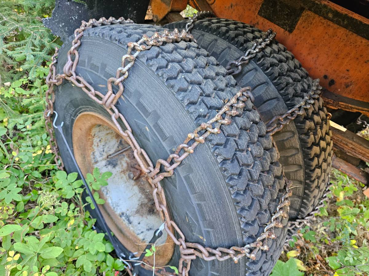 Fwd-all-wheel-drive-plowsander-diesel-1952-orange-7