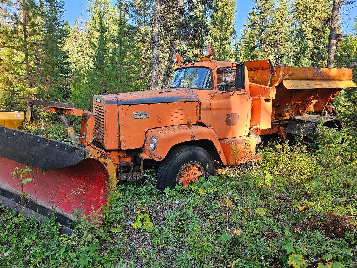 Fwd-all-wheel-drive-plowsander-diesel-1952-orange