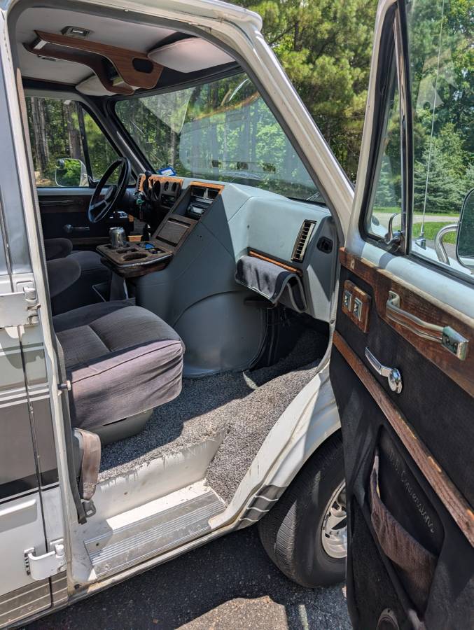 G-20-van-1990-custom-1