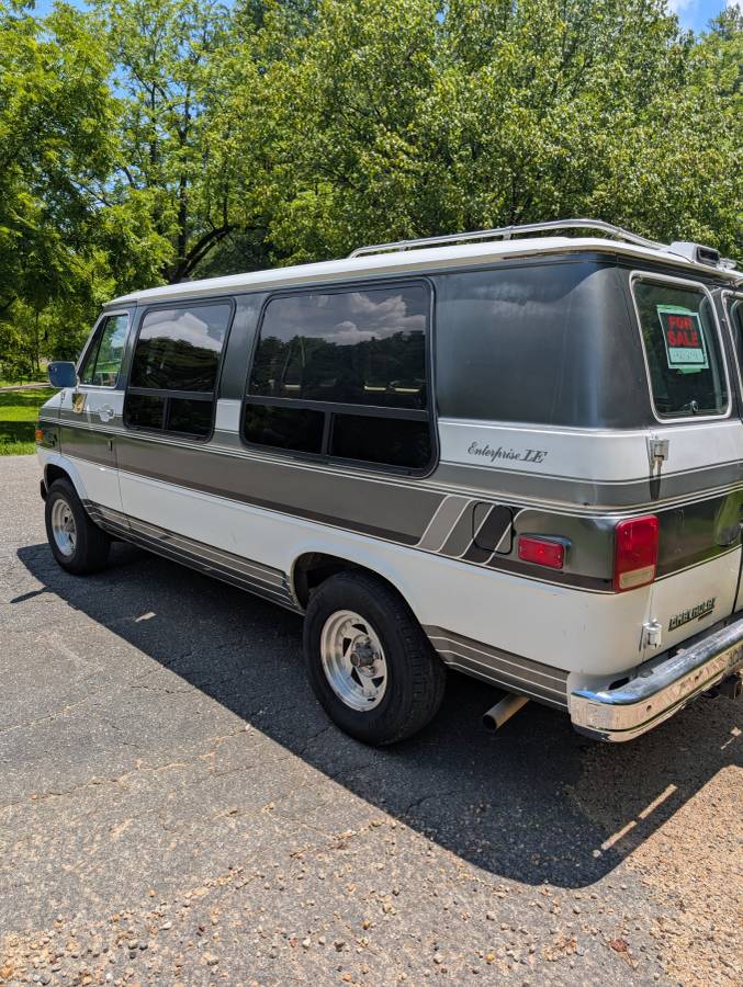 G-20-van-1990-custom-9