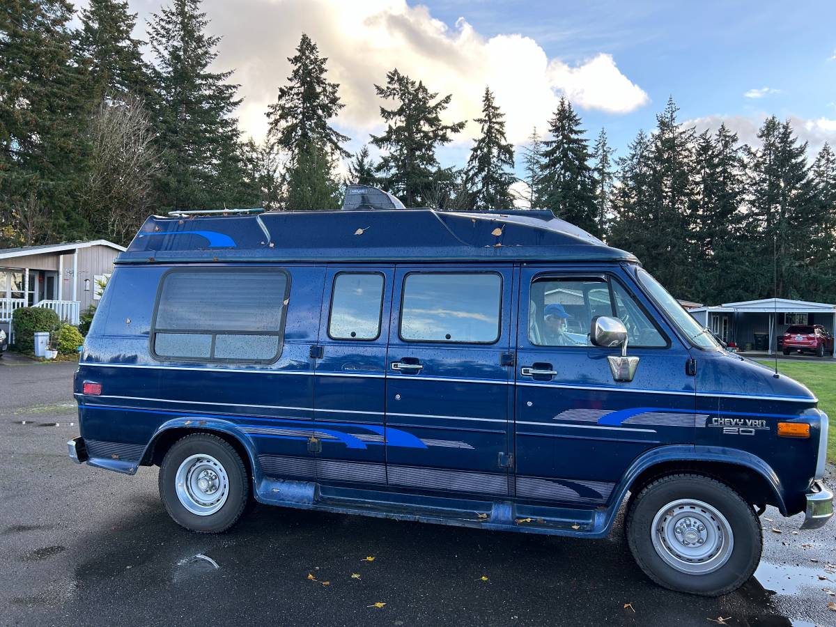 G20-van-1995-blue-3