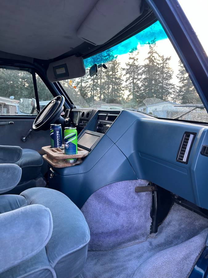 G20-van-1995-blue-5