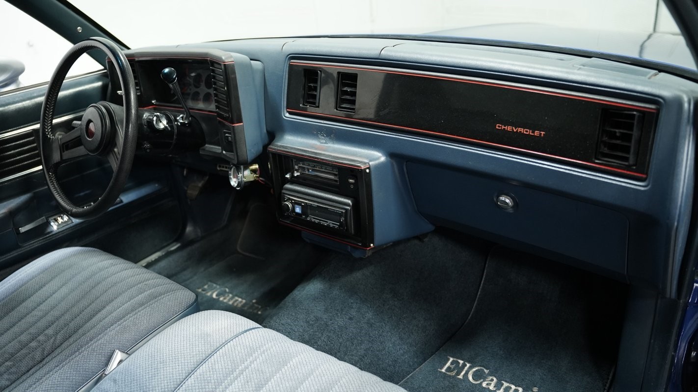 GMC-Caballero-1983-Pickup-Truck-37