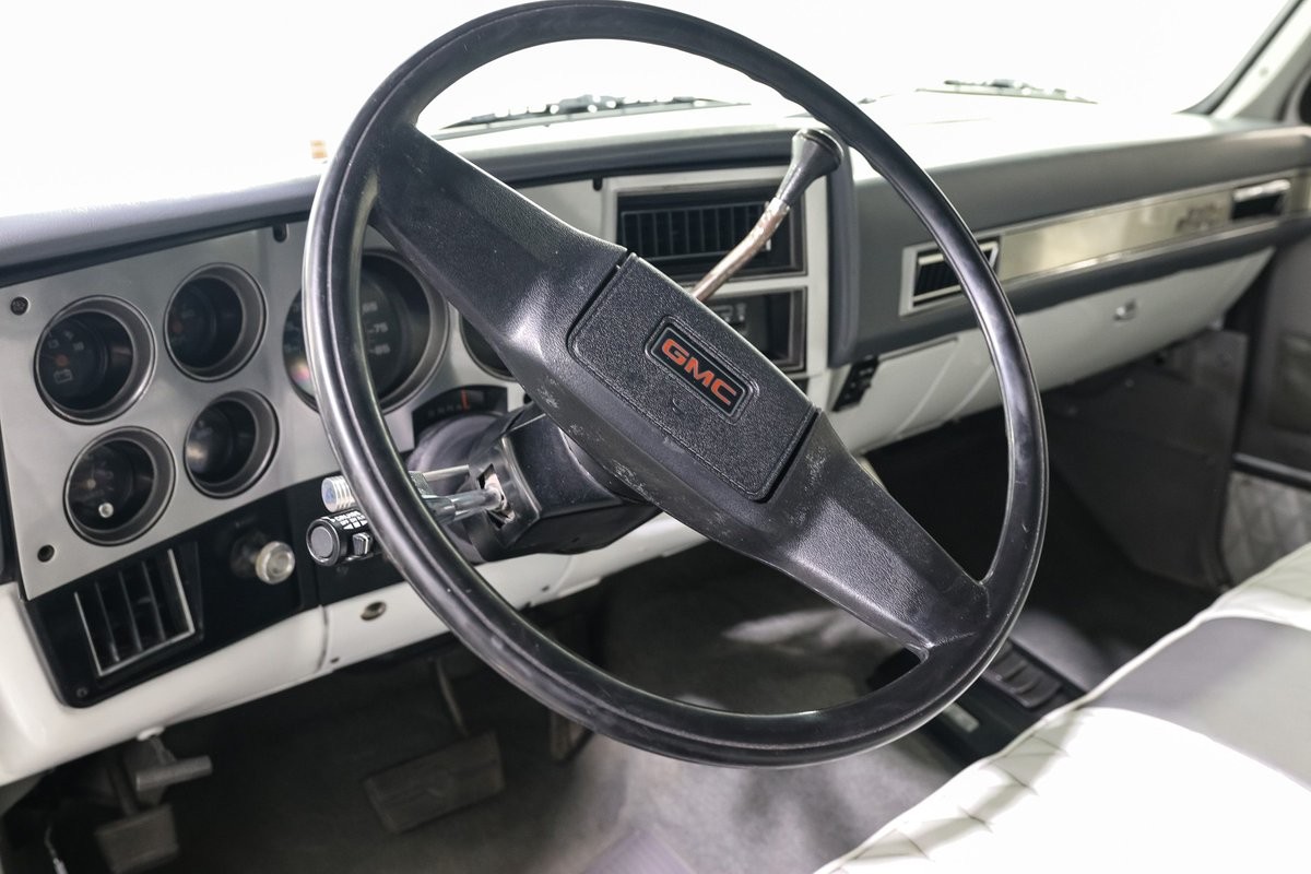 GMC-K15-1985-Pickup-Truck-12
