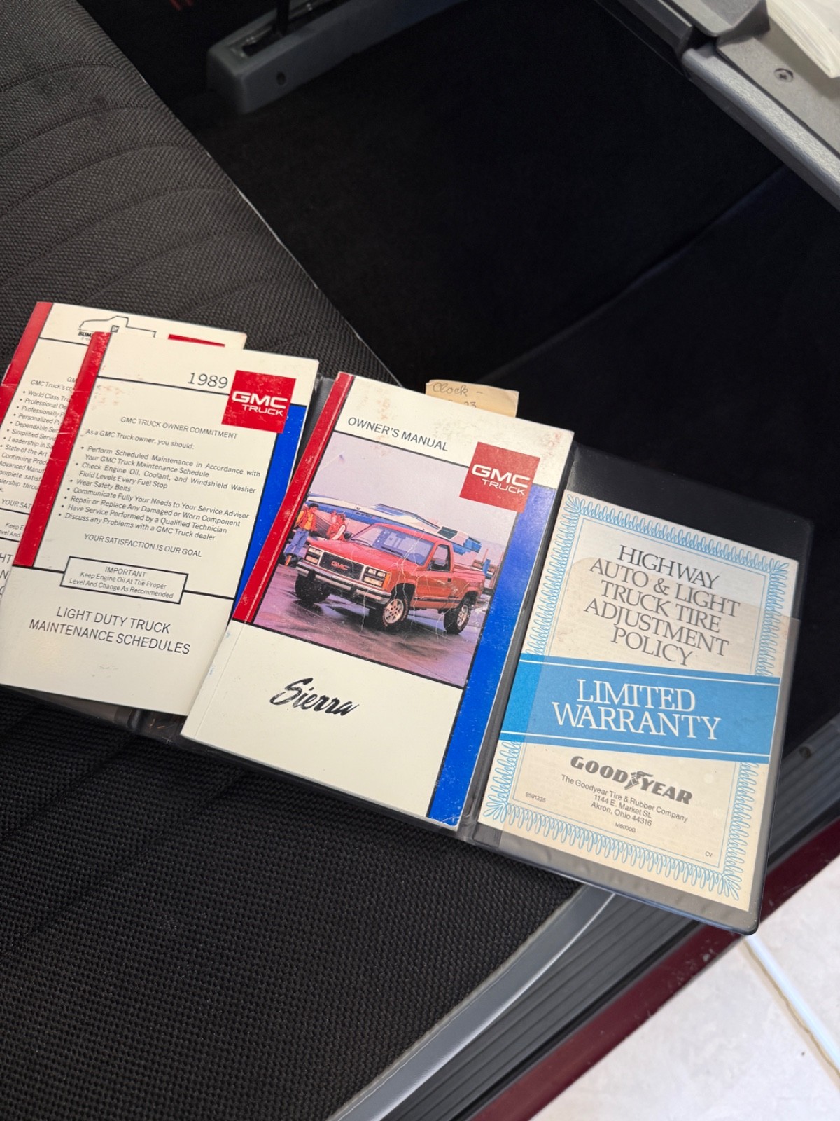 GMC-Sierra-1500-1989-Crew-Cab-Pickup-35