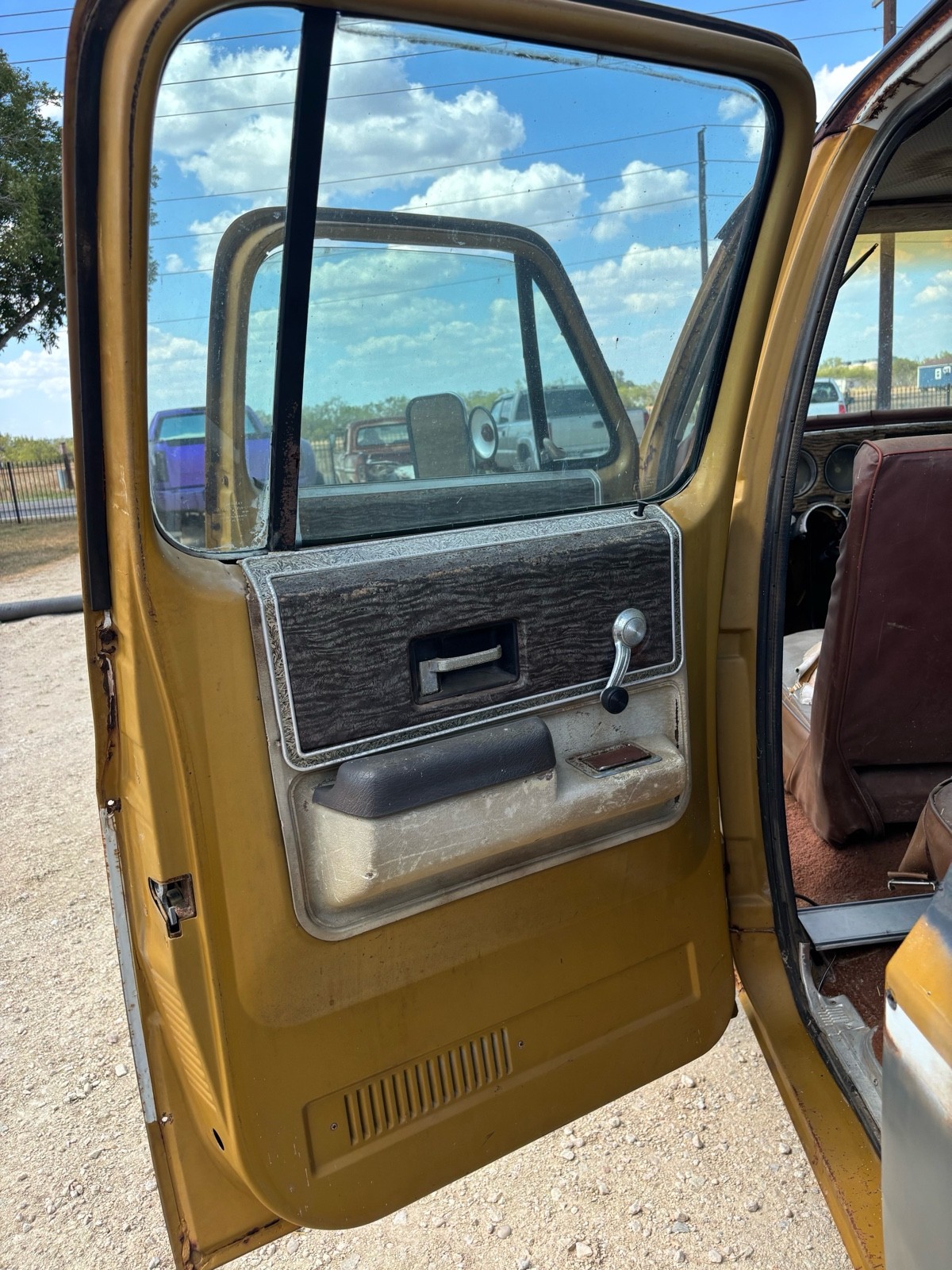 GMC-Sierra-1976-18