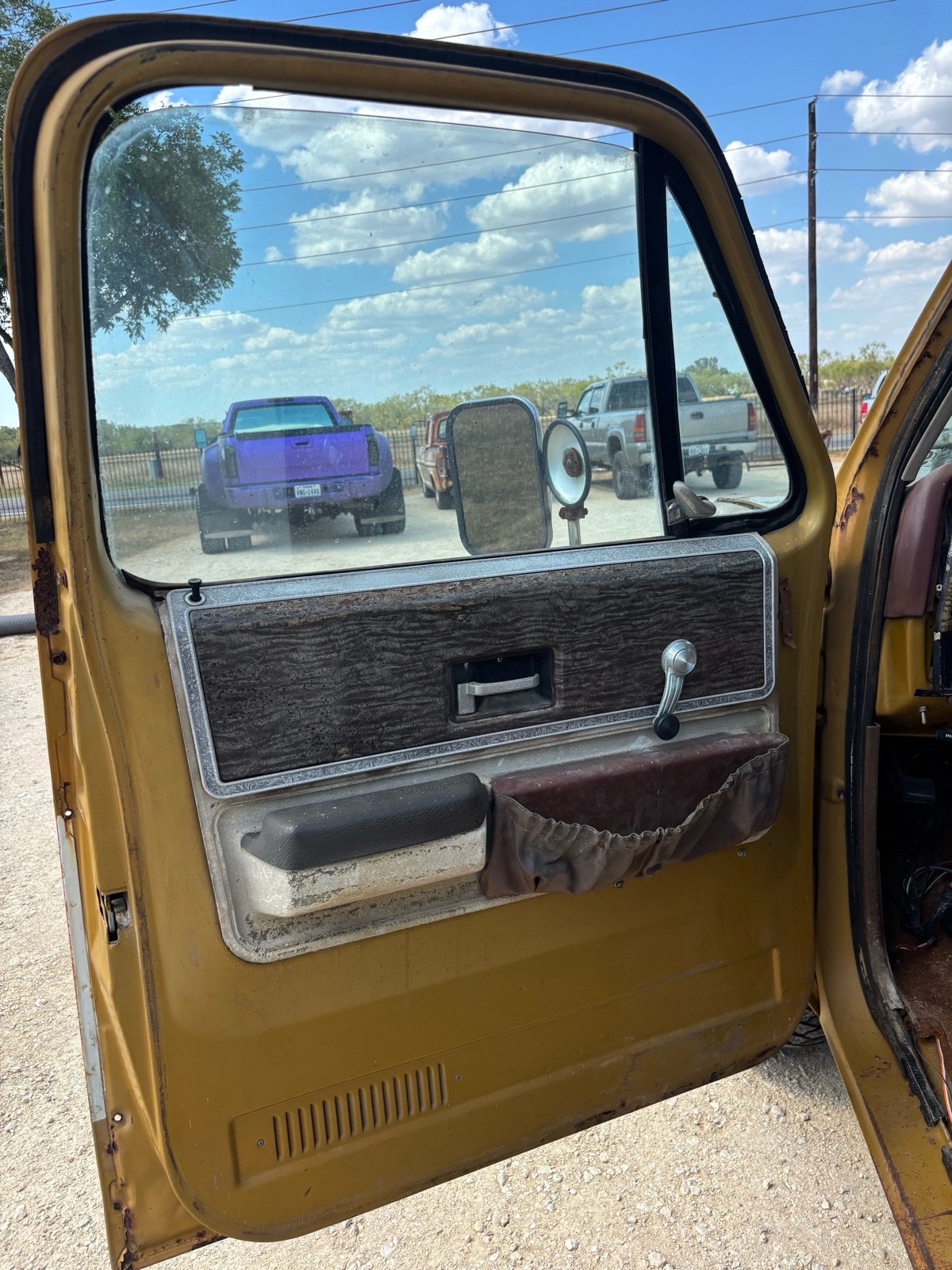 GMC-Sierra-1976-19