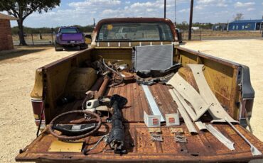 GMC-Sierra-1976-27