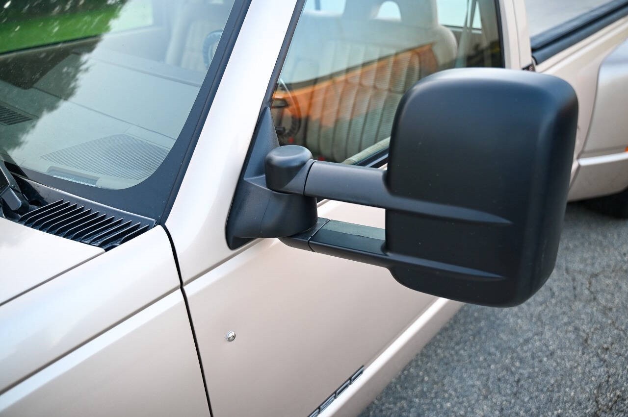 GMC-Sierra-3500-1992-Pickup-Truck-16