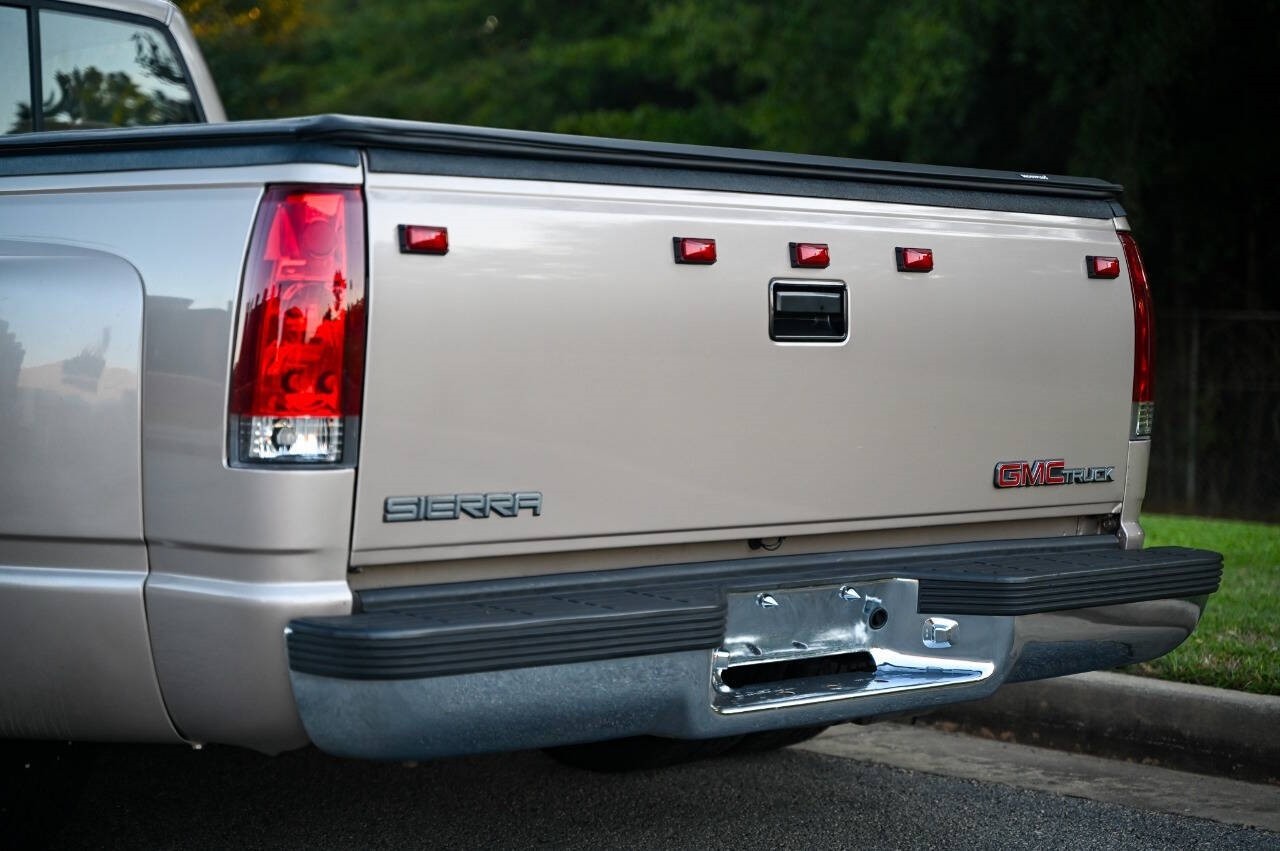 GMC-Sierra-3500-1992-Pickup-Truck-22