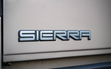 GMC-Sierra-3500-1992-Pickup-Truck-23